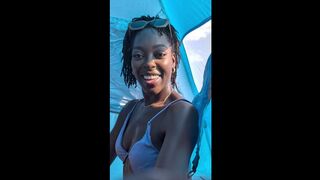 Ebony GiGi Sol Gives handjob at the beach