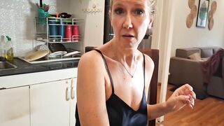MIL Accidental Flash Turns Into Deep Tissue Massage Sex With SIL