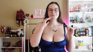 ASMR Positive Affirmations - Whispering, Kissing, Girlfriend Experience