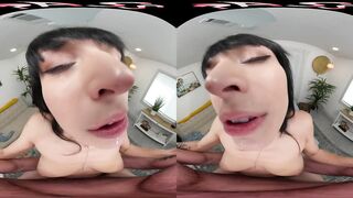 Alexa Chains Takes Raw Rod and Jerk Off Ejaculation VR