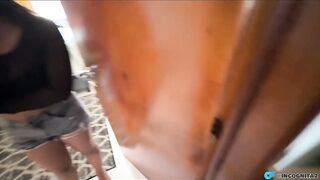 Mishell Gomez doesn't have the money to pay and takes the package from the house male