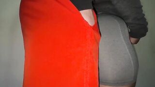 Strange pervert slides his dick into a big-assed woman