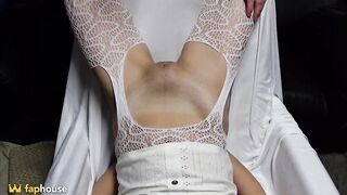 MILF Snatch Stretched by two Hands Fisting and Squirting Amateur Homemade