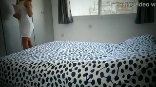 Private negotiation: the apartment voyage ends in the bedroom