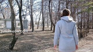 juliasmithmeow in public park upskirt session