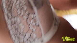 Marvelous legs spread open – sex in couch