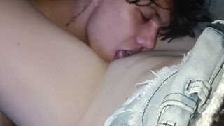 sexi chica de piel palida se deja montar cuando estasmos solos en casa