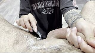 An fantastic intimate session for a stepfather featuring an oil handjob and a cheerful ending.