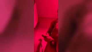 ??RED-ROOM MORNING WOOD ? I need a priceless oral job