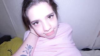 Stepsister Fights Boredom With Her Twat