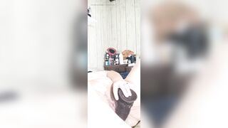 Big Obese Honey Legs Spread Wide Big Black Cock Cums for a Ride
