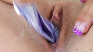 Enjoy Anita Pearl and her slender solo fun while outdoor