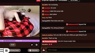 LOUDEST QUEEFING DOGGYSTYLE WEB CAMERA AMATEUR COUPLE