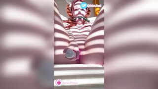 Sunshine Hotty Cums erect