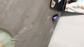 Big Penis Bodybuilder Unloads Multiple Cumshots to Glaze a Donut