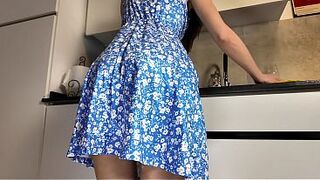 Unexpected sex in the kitchen with a big booty stepmom