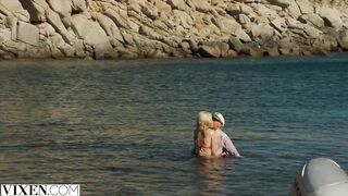 VIXEN - Kendra Sunderland ardent sex on a beach