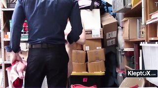 Store Thieves Drop To Knees Then Ride Free