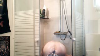 My body underneath the shower (15) with one testicle