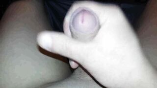 Masturbe (267) with one testicle