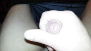 Masturbe (267) with one testicle