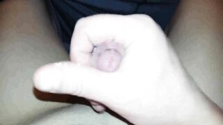 Masturbe (267) with one testicle