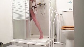 My body under the shower (5) with one testicle