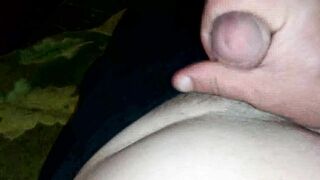 Masturbe (377) with one testicle