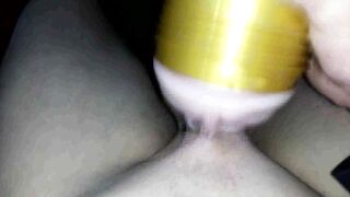Masturbe (299) with one testicle