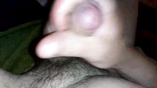 Masturbe (390) with one testicle