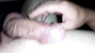Masturbe (356) with one testicle