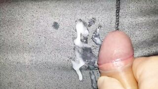 Masturbe (272) with one testicle