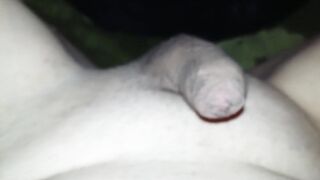 Masturbe (250) with one testicle