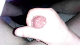 Masturbe (290) with one testicle