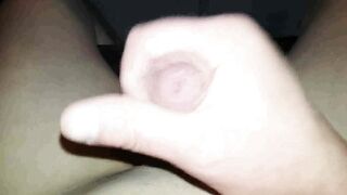 Masturbe (268) with one testicle