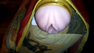 Masturbe (430) with one testicle