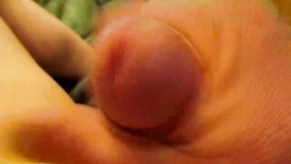 Masturbe (59) with one testicle