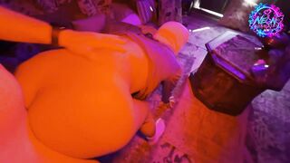 NEON CHEMISTRY RIDING THE STUNNING LATINA FOR FAST CLIMAX