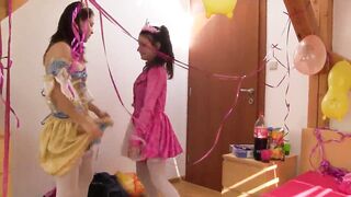 Young Lesbian Teens play