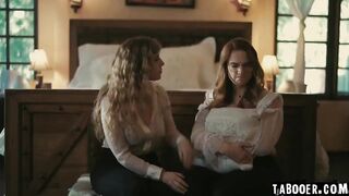 Lena decides that her wife Siri will be impregnated by Troy