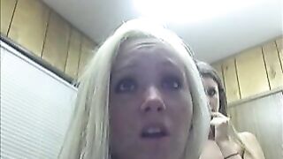 Homemade vid: trailer trash lesbians fuck film