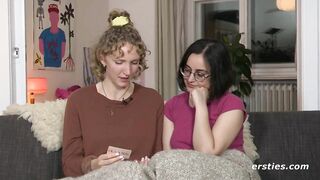 Amateur Lesbians Get to Know Each Other
