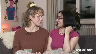 Amateur Lesbians Get to Know Each Other