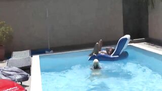Fisting in Pool