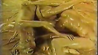 RETRO MUD WRESTLING 
