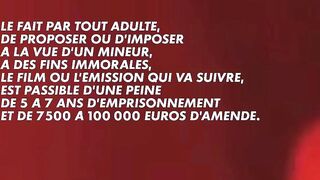 {UN CIGARILLO DANS LA PISCINE} Cast: Ania Kinski, Mya Lorenn, Louise Dulac, Emmanuelle Worley, Sabine de Monia, Tanya Virago