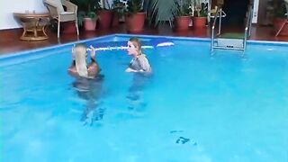 Lesbian fantasy in the pool