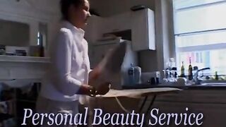 British Georgina Smith gets massaged by lesbians