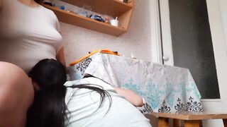 I spit and she licks - Lesbian-candys