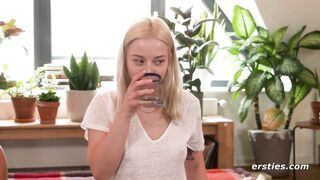 Ersties: 4 Hot Girls Try Out a Sybian